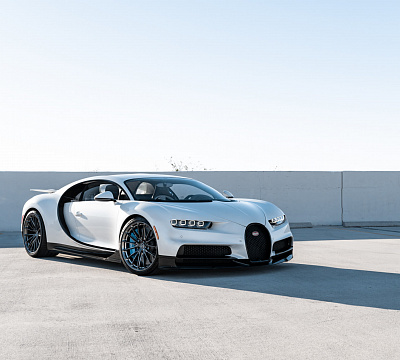 Фото дисков HRE P103 на Bugatti Chiron