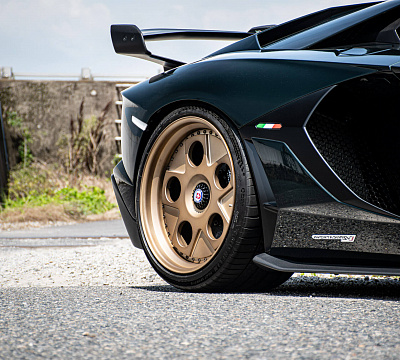 Фото дисков HRE 454 GTM на Lamborghini Aventador