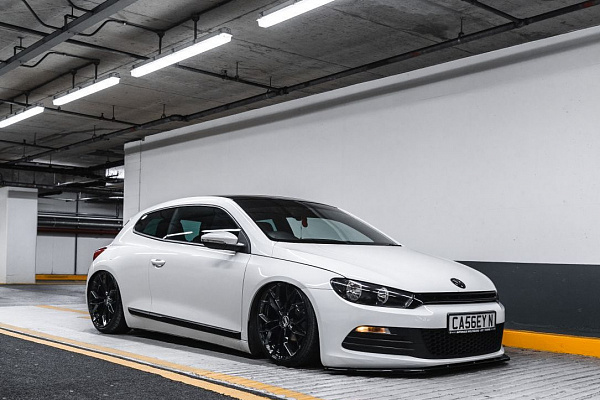 Фото дисков Bola FLF Черный глянец на Volkswagen Scirocco III