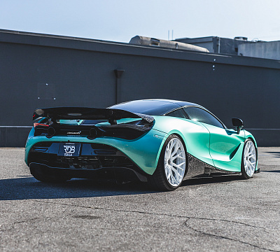 Фото дисков Brixton Forged PF10 на McLaren 720S