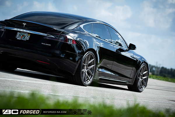 Фото дисков BC Forged HCA381 Глянцевый тонированный лак на Tesla Model S