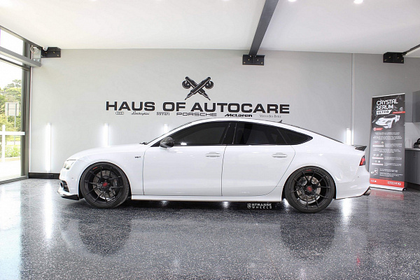 Фото дисков Strasse Wheels SM5R Deep Concave Monoblock Черный сатин на Audi A/RS 7 (4G)