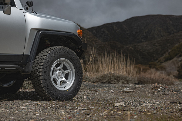 Фото дисков Black Rhino SHOGUN  на Toyota FJ Cruiser
