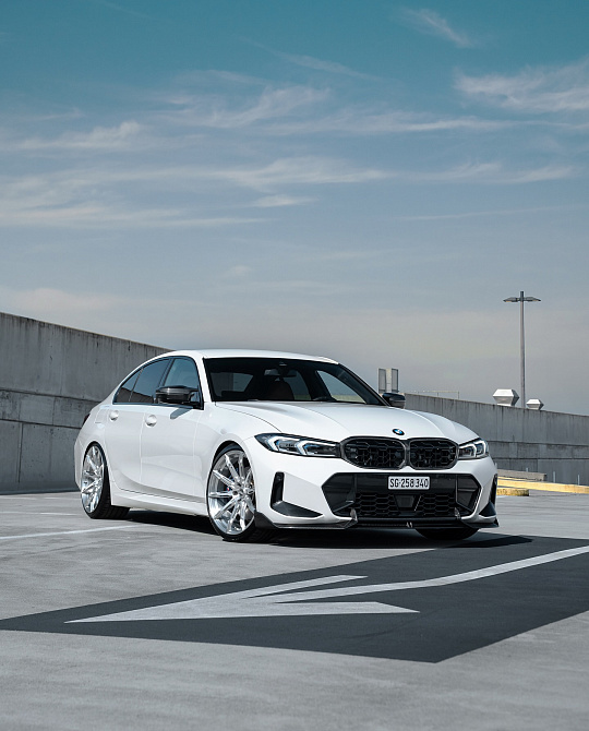Фото дисков R806 Глянцевый лак на BMW 3/M3 (G2x/G80)