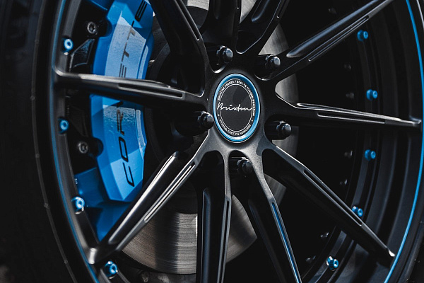 Фото дисков Brixton Forged R11-R Черный сатин на Chevrolet Corvette C8