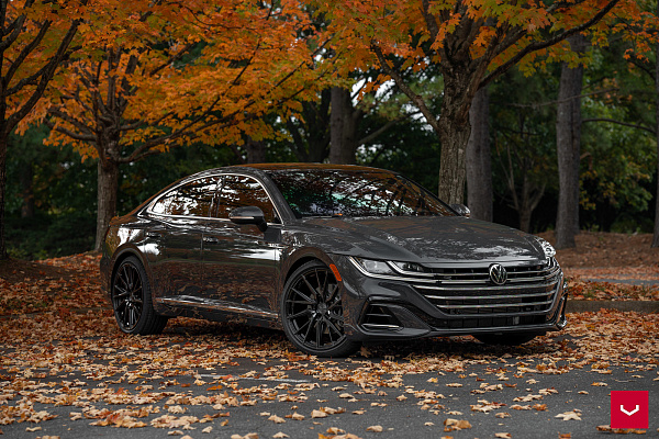 Фото дисков Vossen HF-4T Черный глянец на Volkswagen Arteon