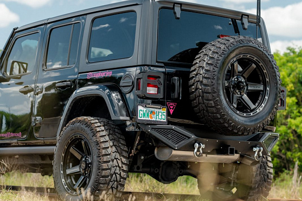Фото дисков 4PLAY 4P63 Черный глянец на Jeep Wrangler IV (JL)