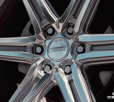 Фото дисков Vossen HF6-2 на Cadillac Escalade IV