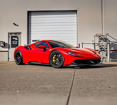 Фото дисков Savini SV10 на Ferrari SF90