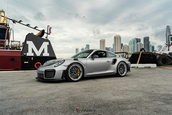 Фото дисков Anrky RS1 Черный глянец на Porsche 911 VII