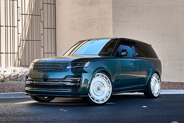 Фото дисков Vossen UV-7 Глянцевый лак на Land Rover Range Rover V