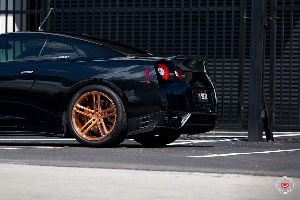 Фото дисков Vossen CG-202 Глянцевая медь на Nissan GT-R