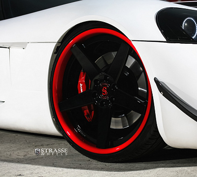 Фото дисков Strasse Wheels S5 Deep Concave на Dodge Viper