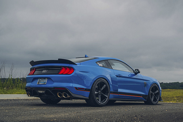 Фото дисков American Racing TTF Черный глянец на Ford Mustang VI