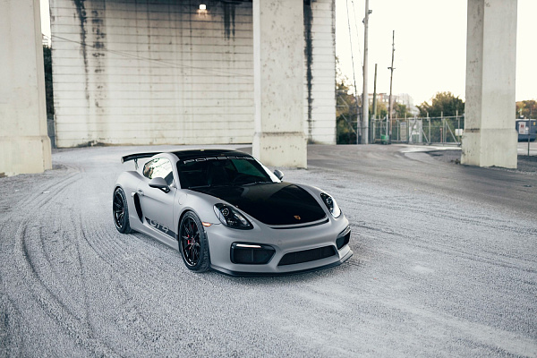 Фото дисков Brixton Forged R11-R Черный сатин на Porsche Cayman II