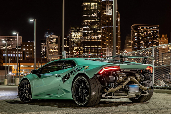 Фото дисков Anrky AN11 Черный глянец на Lamborghini Huracan