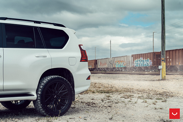 Фото дисков Vossen HF6-5 Черный сатин на Lexus GX II