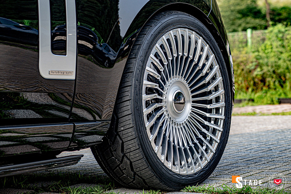 Фото дисков Vossen UV-5 Глянцевый лак на Range Rover V