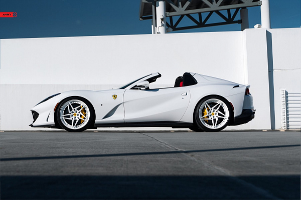Фото дисков Anrky S3-X3 Белый глянец на Ferrari 812