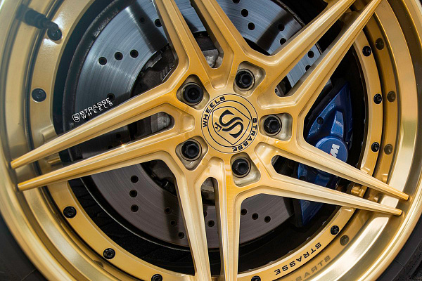 Фото дисков Strasse Wheels SV2T Deep Concave FS Сатиновое золото на BMW 4/M4 (F32/F82)