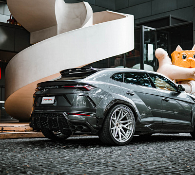Фото дисков Brixton Forged PF8 на Lamborghini Urus