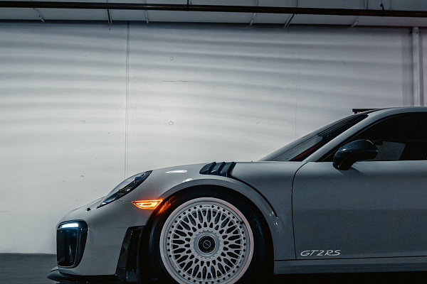 Porsche 911 GT2 RS 991.2