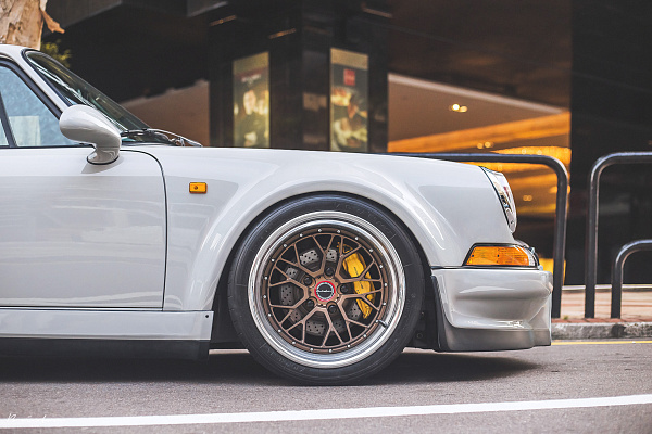 Porsche RWB 964