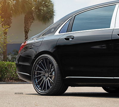 Фото дисков Strasse Wheels SV15T Deep Concave FS на Mercedes-Benz S-Class (W222, C217)