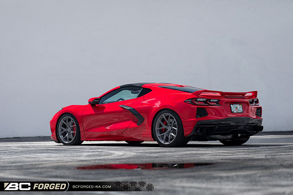 Фото дисков BC Forged RZ21 Глянцевый тонированный лак на Chevrolet Corvette C8