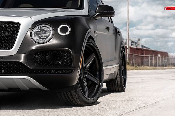 Фото дисков Anrky AN35 Черный сатин на Bentley Bentayga
