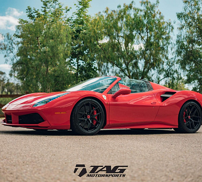 Фото дисков HRE R101 Lightweight на Ferrari 488