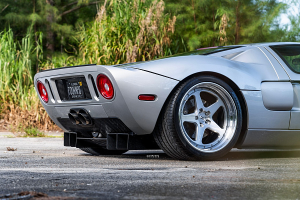 Фото дисков Strasse Wheels S5 Track Глянцевый лак на Ford GT I