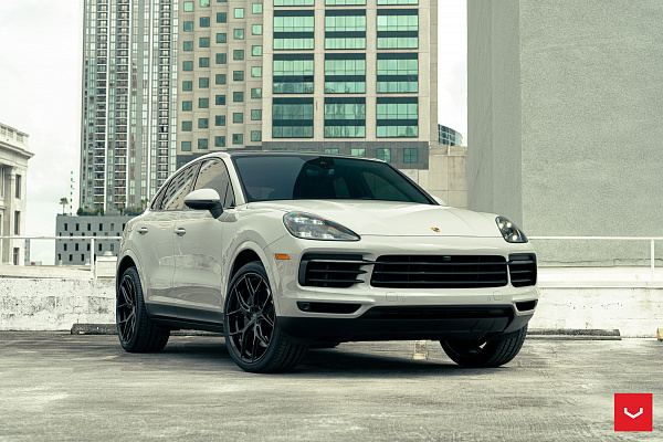 Фото дисков Vossen HF-5 Черный глянец на Porsche Cayenne III