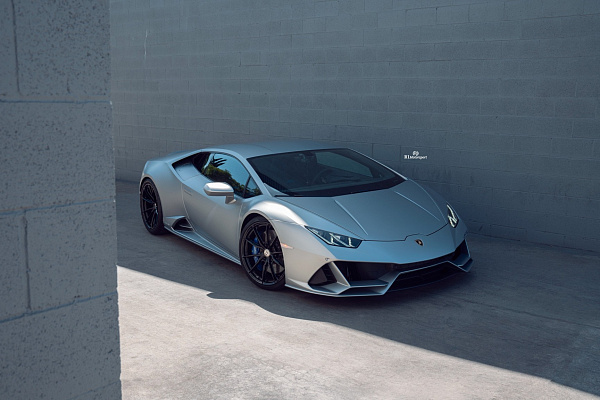 Фото дисков HRE P104SC Черный глянец на Lamborghini Huracan