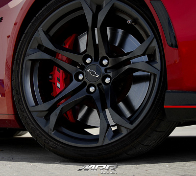 Фото дисков MRR M017 на Chevrolet Camaro VI