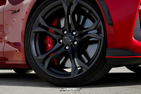 Фото дисков MRR M017 Черный сатин на Chevrolet Camaro VI