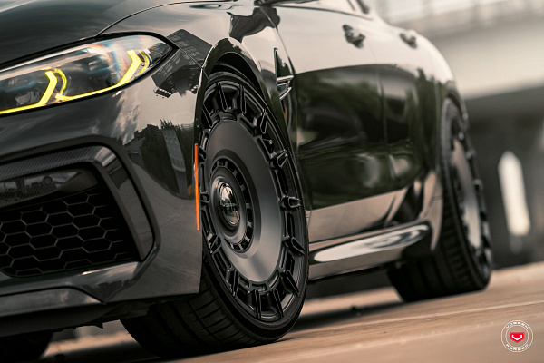 Фото дисков Vossen S21-13 Черный сатин на BMW 8/M8