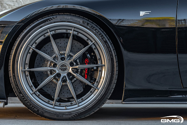 Фото дисков Brixton Forged R11-R Глянцевый графит на Lexus LFA