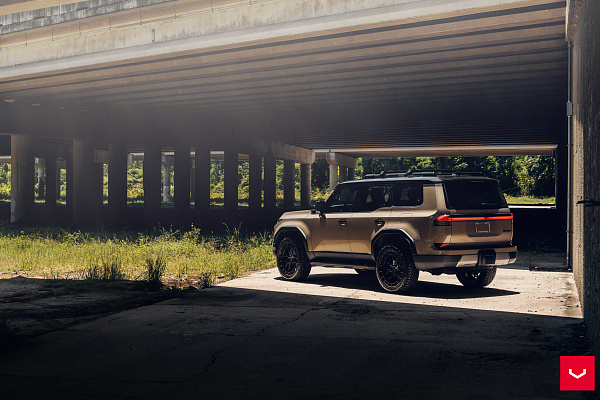 Фото дисков Vossen HFX-1 (6-Lug) Черный глянец на Lexus GX III
