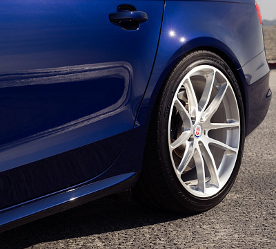 Фото дисков HRE P104 на Audi A/S/RS 4 (B8)