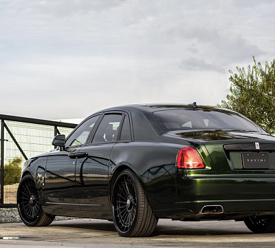 Фото дисков Savini SL7 на Rolls-Royce Ghost I
