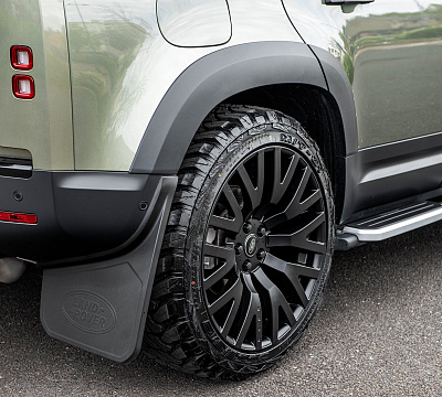 Фото дисков Kahn Kahn RS на Land Rover Defender II