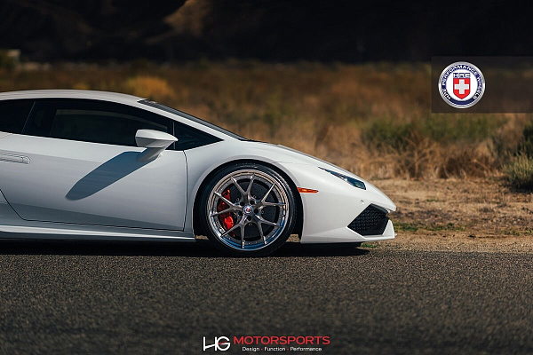 Фото дисков HRE S101 Глянцевый темный лак на Lamborghini Huracan