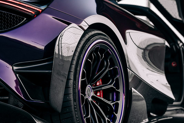 Фото дисков Brixton Forged CM6-RS Черный сатин на McLaren 720S