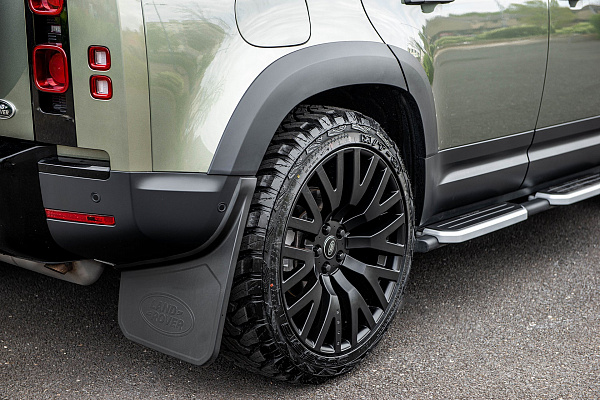 Land Rover Defender II