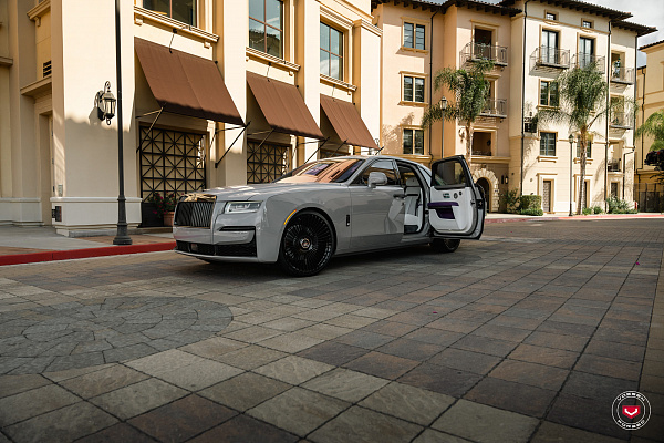 Фото дисков Vossen S17-16 Черный глянец на Rolls-Royce Ghost II