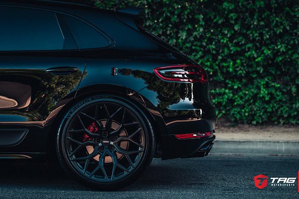 Фото дисков Vossen HF-2 Черный сатин на Porsche Macan I