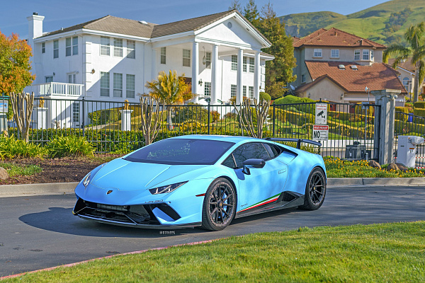 Фото дисков Savini SV10 Другой цвет на Lamborghini Huracan