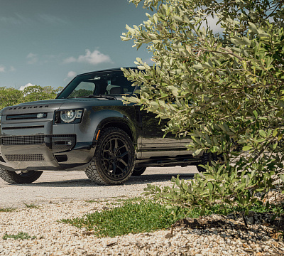Фото дисков Vossen UV-X на Land Rover Defender II