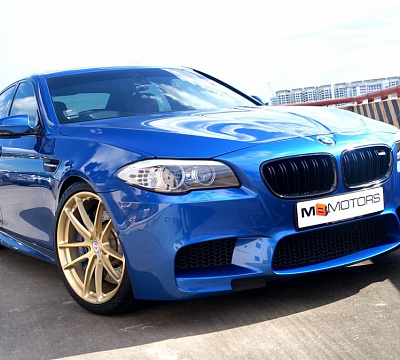 Фото дисков HRE P104 на BMW 5/M5 (F10)